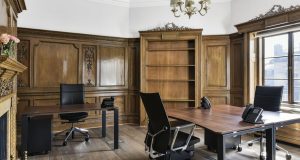 A panelled private suite for rent at the Mayfair Office Space on Curzon Street