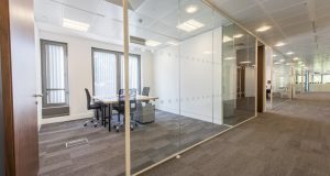 A private offices to rent in Mayfair on Berkeley Square with glass partitioning