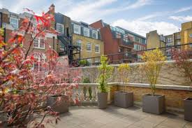 The outdoor terrace at the high quality flexible office space in Mayfair