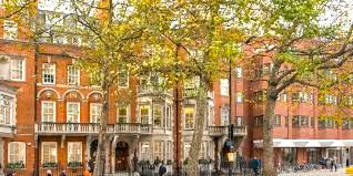 External shot of the 5-Star offices in London on Buckingham Palace Road